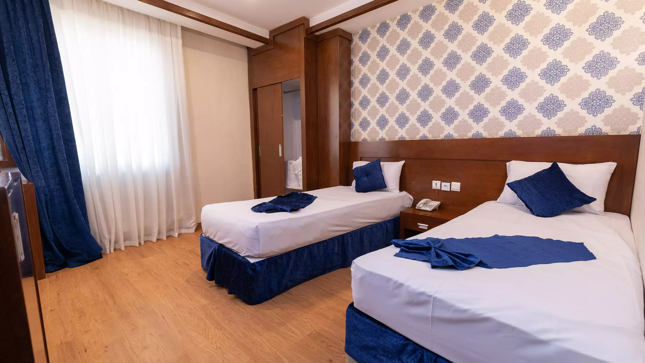 Alibaba https://cdn.alibaba.ir/ostorage/hotel-accommodation-images/68c82430a1e6f83605b7e374_تویین (1).webp